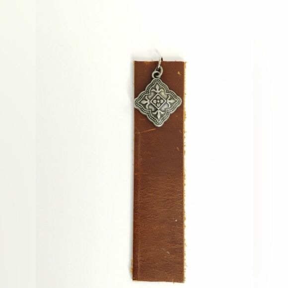Charm Book Mark - Picture 1 of 11